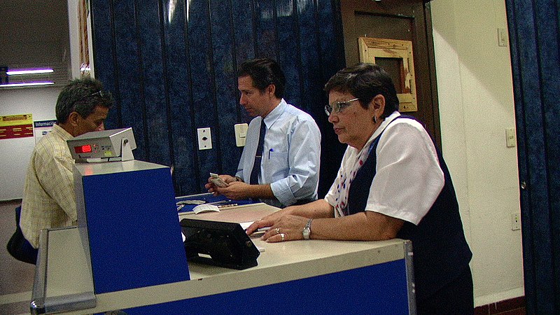 File:CUBA. CAMAGUEY AEROPORT REUNION SYNDICALE (22).jpg