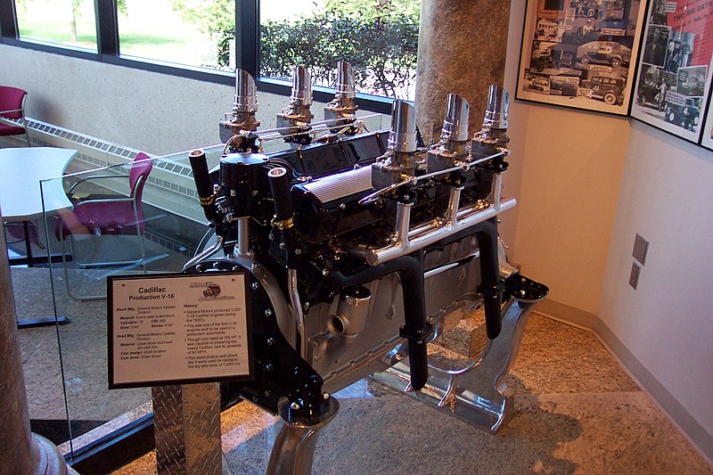 File:Cadillac V-16.jpg