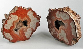 <span class="mw-page-title-main">Aqeeq</span> Stones used in jewellery
