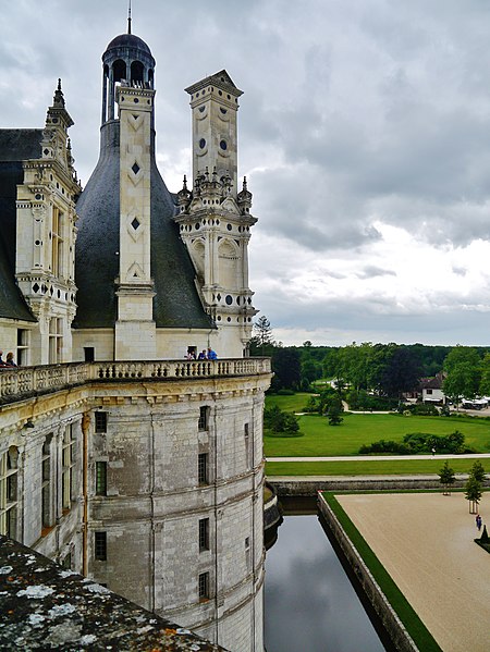 File:Chambord Château de Chambord Turm 5.jpg