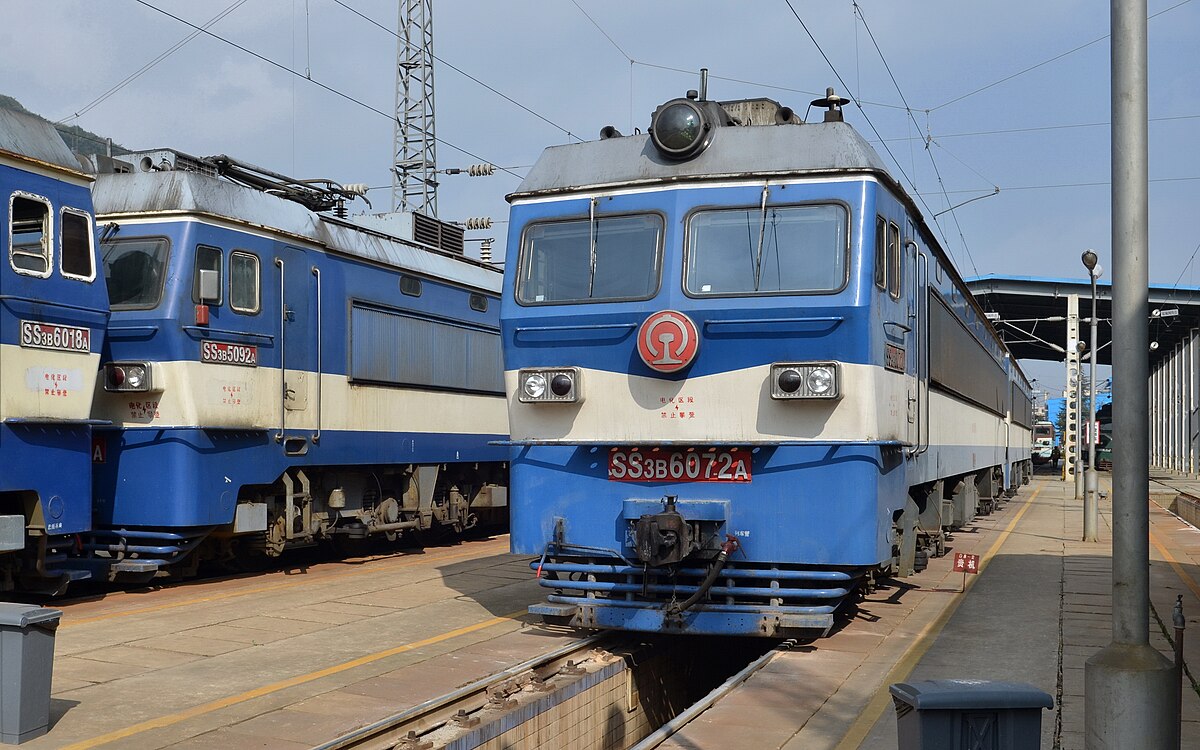 File:China Railways SS3B Electric locomotives 20111117.jpg - Simple English  Wikipedia, the free encyclopedia