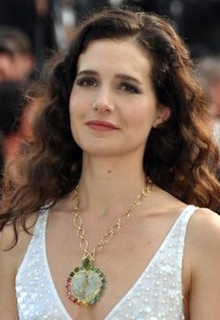 Chloé Lambert Cannes 2011 (cropped).jpg