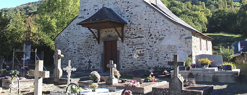 File:Cimetière de Ayros-Arbouix (Hautes-Pyrénées) 1.jpg