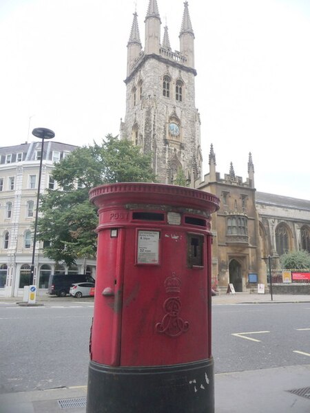 File:City of London, postbox № EC1 101, Holborn Viaduct - geograph.org.uk - 3682227.jpg