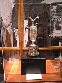 O Claret Jug, troféu que premia o vencedor desde 1873