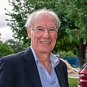 Clive Doucet 2018 Square (dipotong).jpg