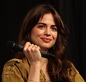 Conor Leslie found Donna to have a sibling relationship with Dick. Conor Leslie 2022 (51976271254) (cropped).jpg