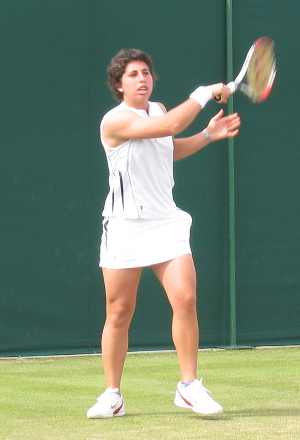 Suárez playing at the 2008 Wimbledon Championships