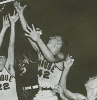 <span class="mw-page-title-main">Dave Schellhase</span> American basketball player-coach