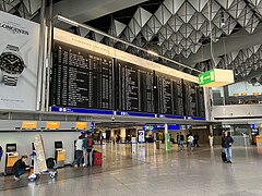 Departures board, Flughafen, Frankfurt am Main, July 2023.jpg