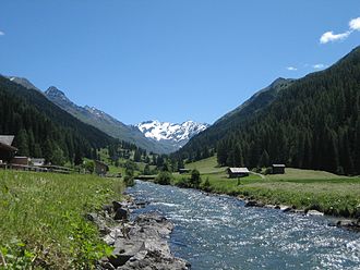 View of the Dischma at Uf den Chaiseren Dischma.jpg