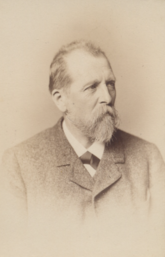 Ernst Hildebrand (1887), photograph by Loscher & Petsch Ernst Hildebrand mit 54 jahren.png