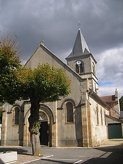 <span class="mw-page-title-main">Saint-Ennemond</span> Commune in Auvergne-Rhône-Alpes, France