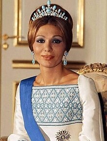 Farah Pahlavi 1972 (cropped).jpg