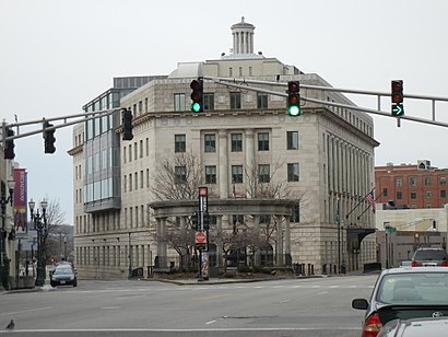 How to get to Harold D Donohue Federal Building and United States Courthouse with public transit - About the place