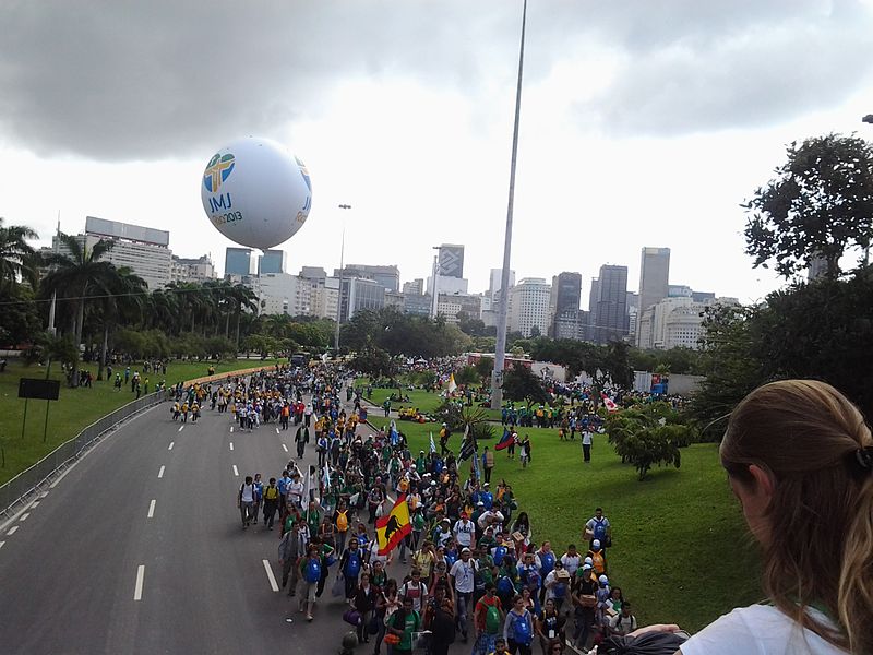 File:Flamengo JMJ Rio2013.jpg