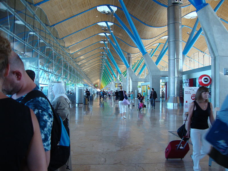 File:Flughafen Madrid-Barajas T4 005.JPG
