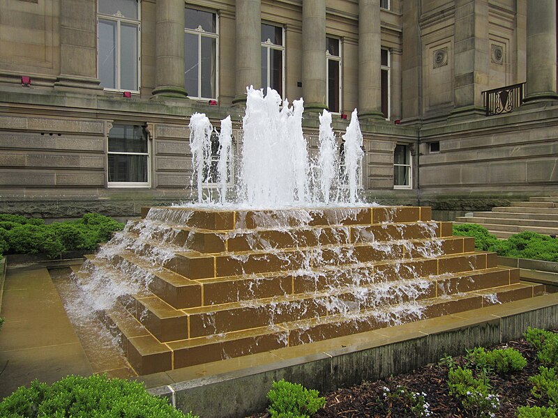 File:Fountain at Bolton Town Hall (1).JPG