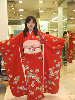 <i>Furisode</i> Formal kimono with long sleeves for young women