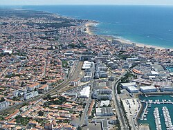 Gare des Sables d'Olonne (aérien 2010).JPG