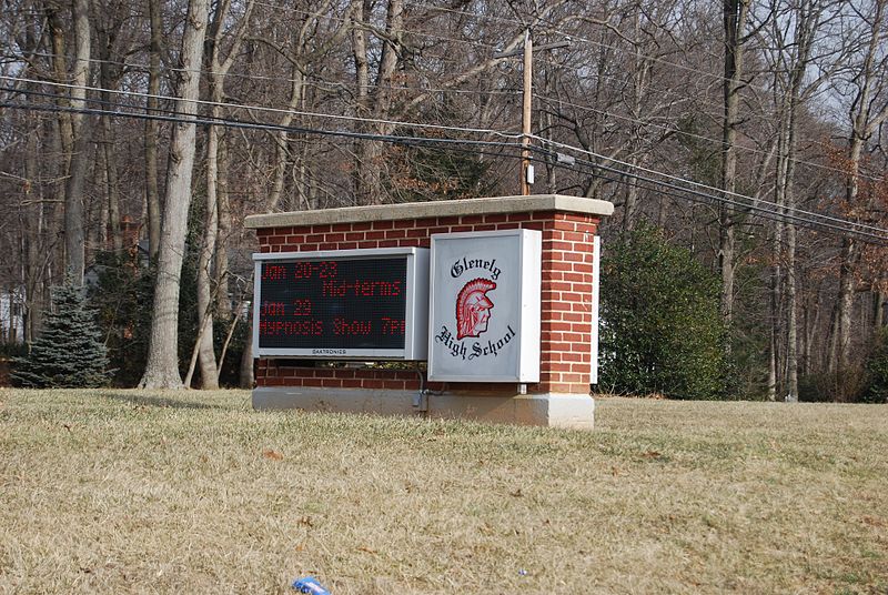 File:Glenelg Sign.jpg