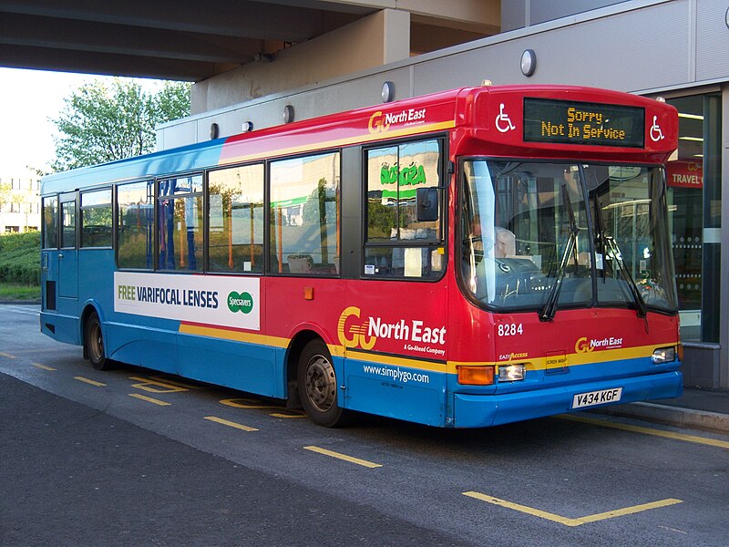 File:Go North East bus 8284 Dennis Dart SLF Caetano SC Coachbuilders V434 KGF in Washington Tyne and Wear 9 May 2009 pic 1.jpg