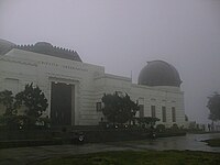 Foto del observatorio en una mañana nublada antes de la renovación.