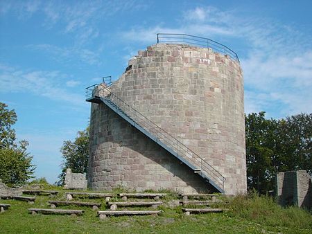 Henneburg Bergfried