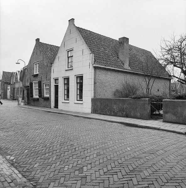 File:Hoekpand Margrietweg 2, voorgevels - Nieuwpoort - 20165836 - RCE.jpg