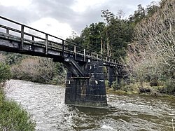 Hope River rail bridge.jpg