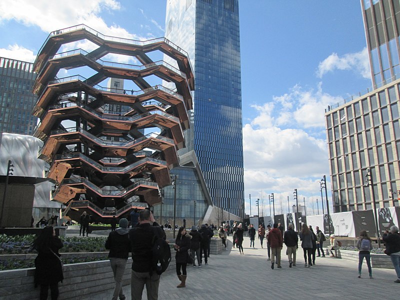 File:Hudson Yards Plaza March 2019 14.jpg