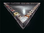 The Dinner Party, Kunstinstallation von Judy Chicago, zentral der Heritage Floor