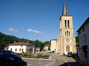 Juré - Centre, mairie et église (août 2021).jpg