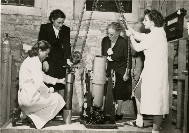 File:Kathleen Zier, Anna Jane Harrison, Mary Sherrill, Marie Mercury, 1947.TIF