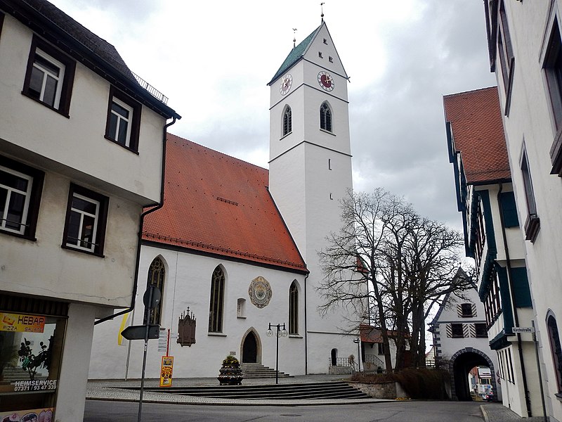 File:Katholische Pfarrkirche St. Georg - panoramio (3).jpg