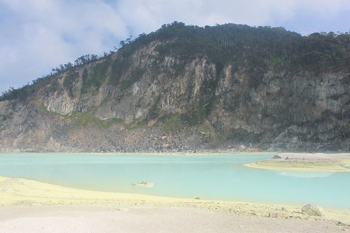  Kawah Putih  Wikipedia bahasa Indonesia ensiklopedia bebas