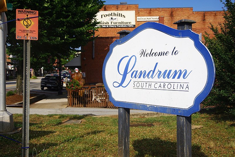 File:Landrum-welcome-sign-sc.jpg