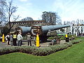 Kaksi 15-tuumaista tykkiä Lontoossa Imperial War Museumin pihalla