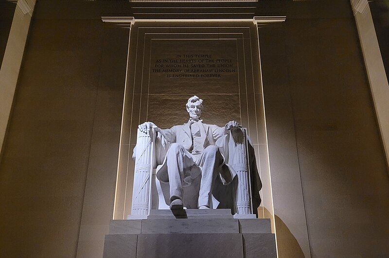 File:Lincoln Memorial Statue 2023.jpg