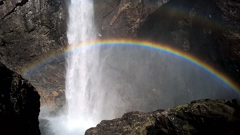 File:Månafossen with rainbow by Nevestv 20170429 P4.jpg