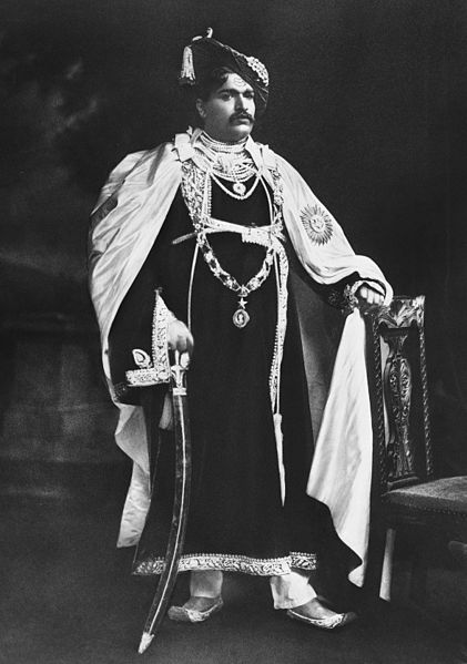 चित्र:Maharajah of Kolhapur 1912.jpg