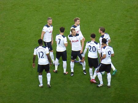 Tập tin:Manchester United v Tottenham Hotspur, December 2016 (08).JPG