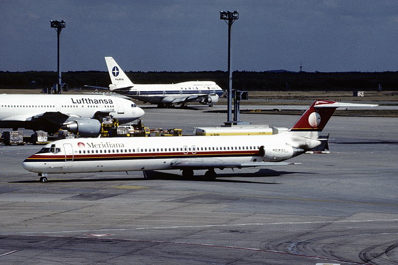 File:Meridiana SpA Douglas DC-9-51 (I-SMEI 824 47714) (8523004135).jpg