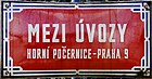 Čeština: Ulice Mezi úvozy v Horních Počernicích v Praze 20 English: Mezi úvozy street, Prague.