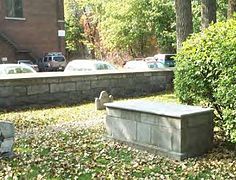 Monument funéraire à James Sinclair (1732–1821), qui a combattu aux côtés du général James Wolfe lors de la prise de Québec en 1759.