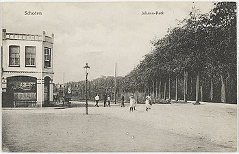 Het Julianapark te Haarlem-Schoten vanaf het Soendaplein, 1910
