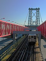 J train on Williamsburg Bridge
