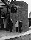 Thumbnail for File:Naming of the Lionel Robbins Building, 27th July 1978 (3983650008).jpg