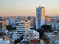 Vista panorámica de Nicosia con Tower 25 en el centro