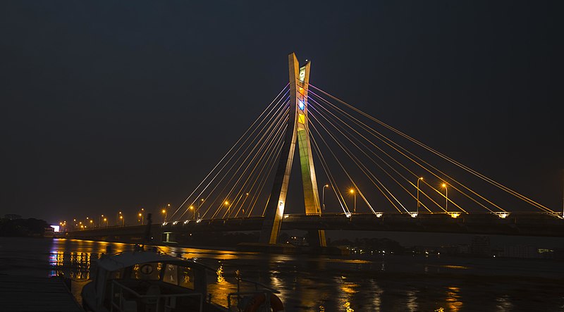Fil:Night-view-of-lekki-link-bridge.jpg